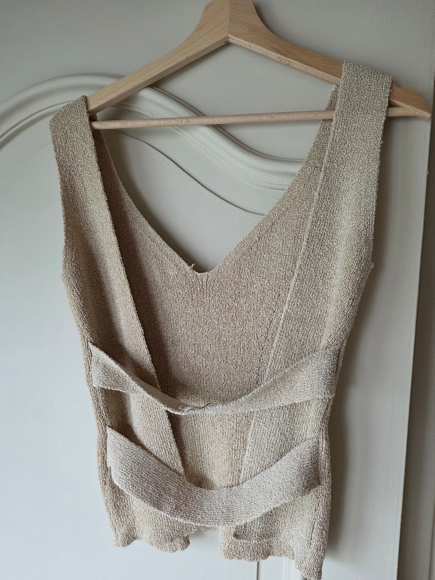 Textured V-Neck Knit Top with Open Back