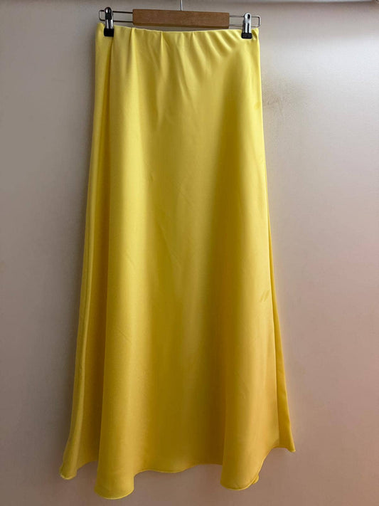 Long, fluid, and lightweight skirt