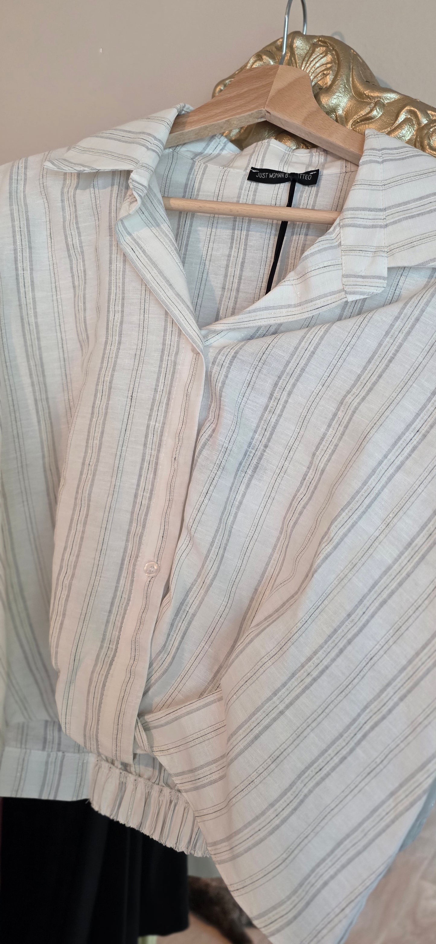 Striped Short Sleeve Twist Blouse – Light grey