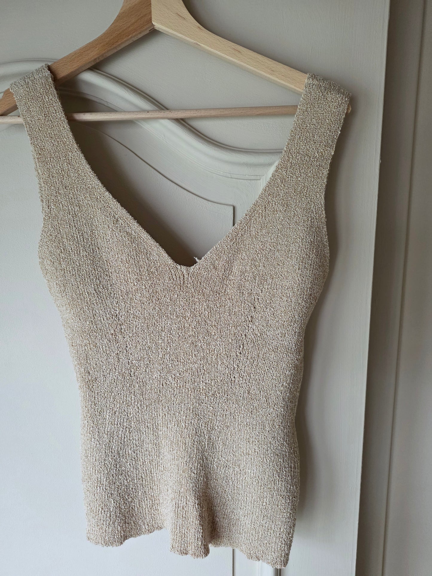 Textured V-Neck Knit Top with Open Back