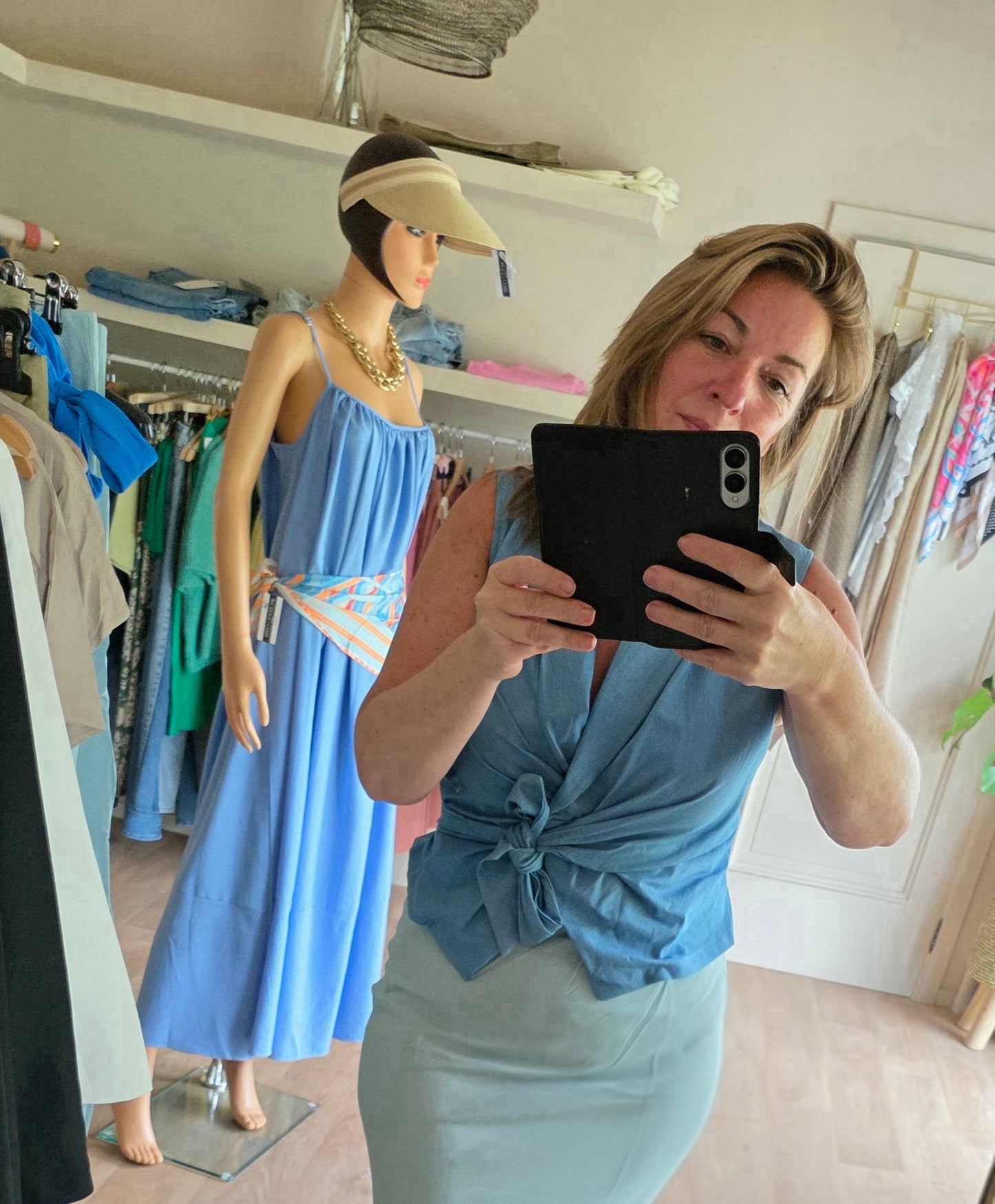 Mouwloze Wrap Top met Strikdetail – Denimblauw