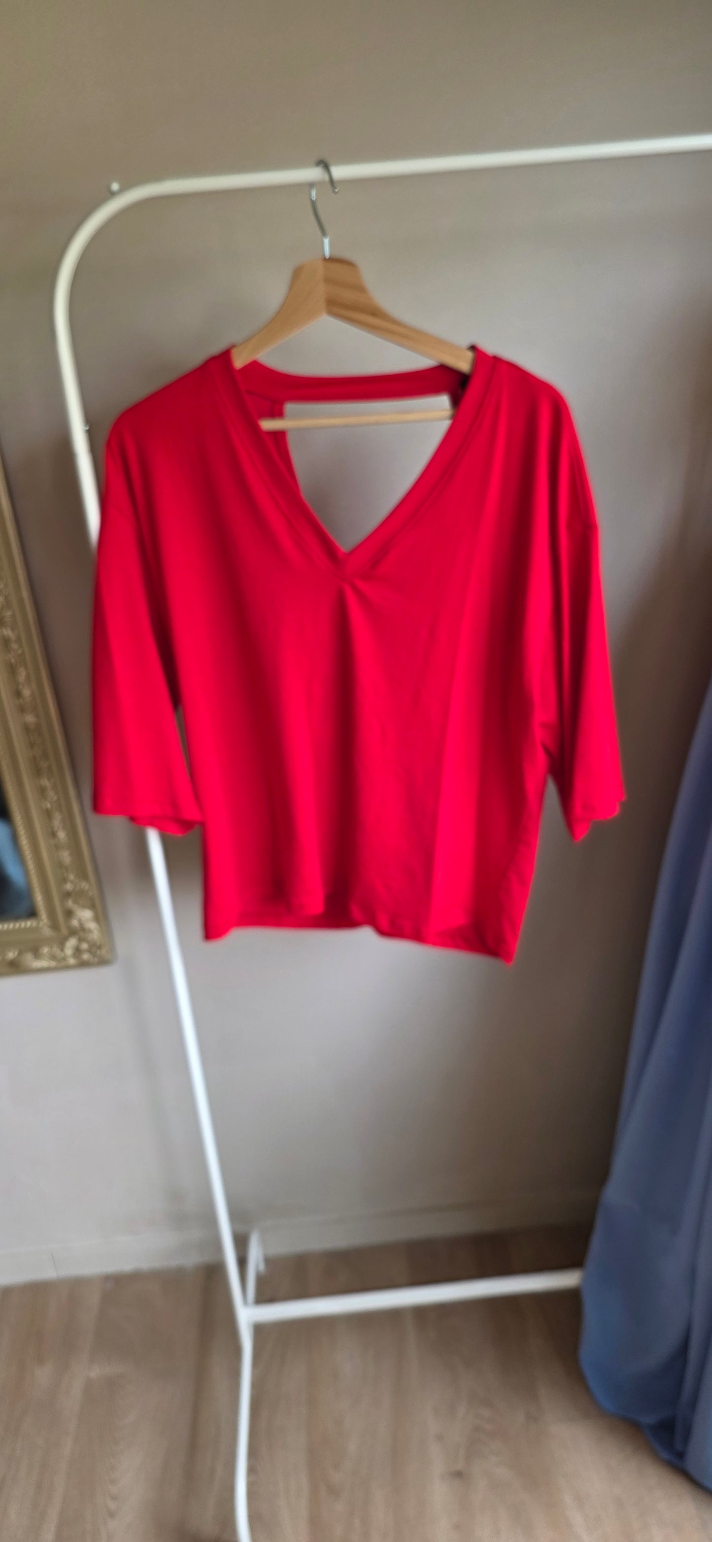 Statement Open Back Top – Red
