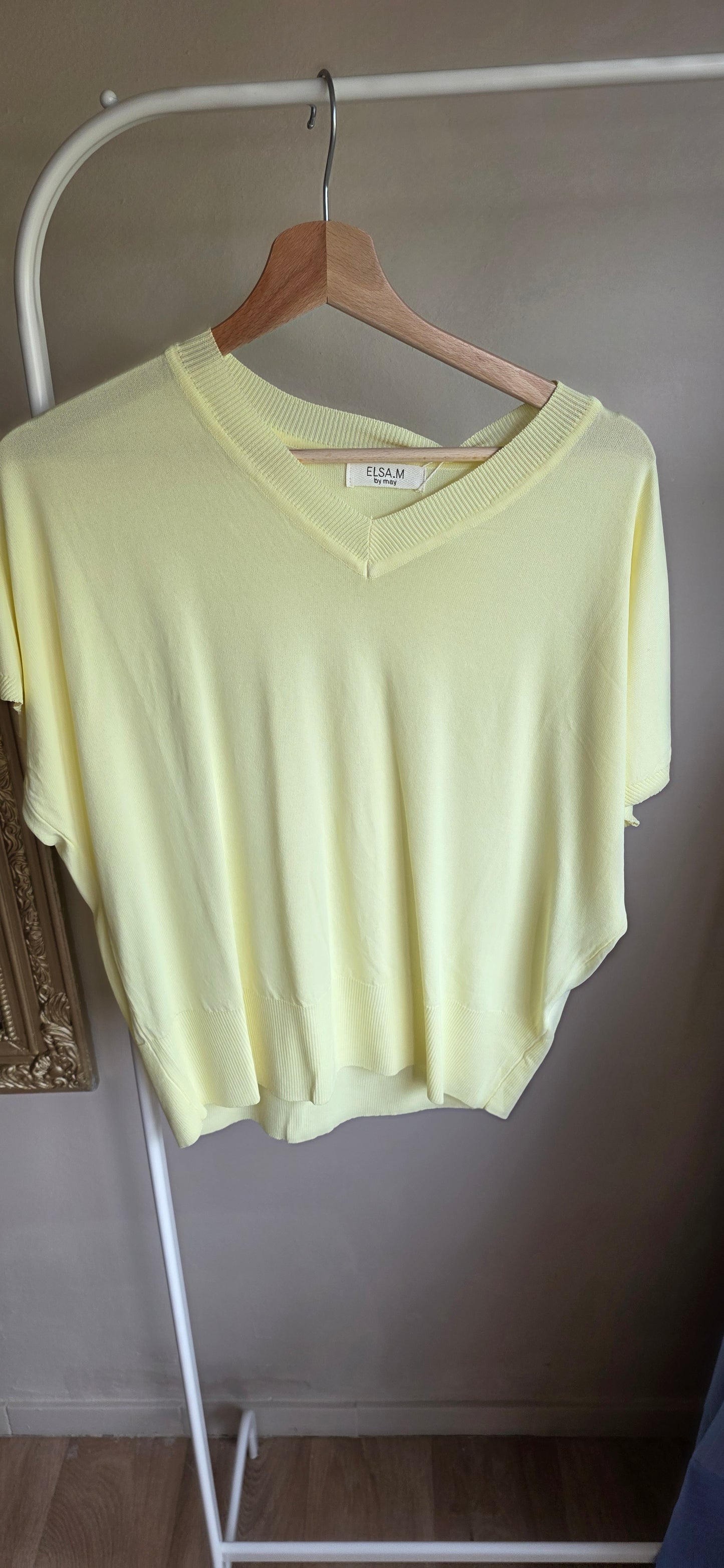Soft V-Neck Knit Top – Off White / light yellow