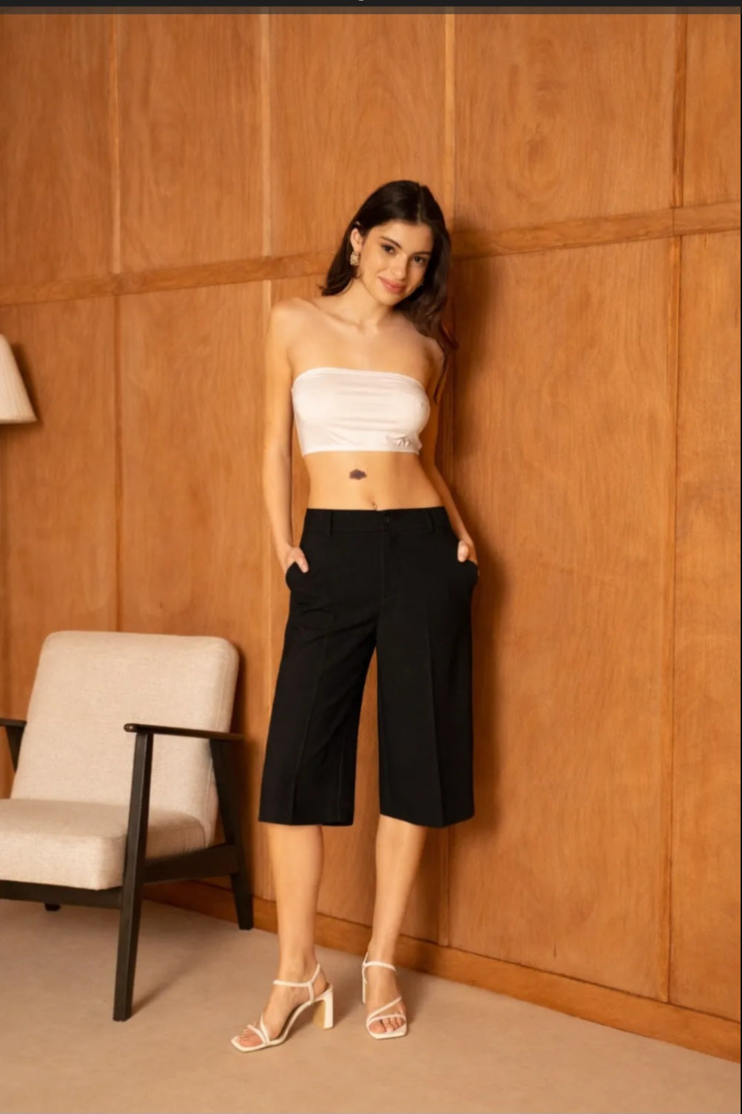 Beige Tailored Bermuda – Modern Chic